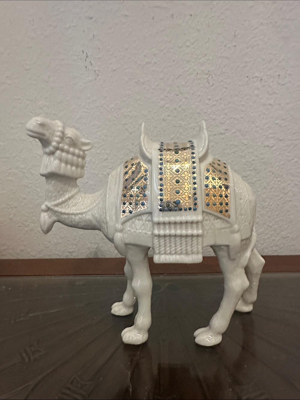 EUC Lenox China Jewels Nativity Standing Camel Figurine Gold & Enamel Trim